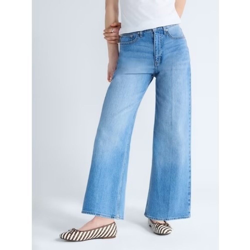 FREE ASSEMBLY High Rise Cropped Wide Leg Jeans Size 6 City Fade Blue Denim NWT
